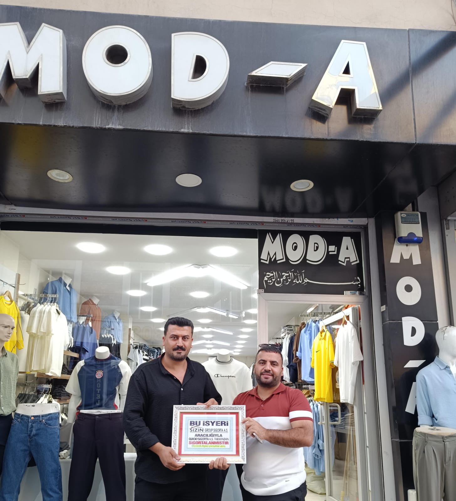 MOD-A GİYİM TERCİHLERİNİ SİZİN GROUP SİGORTA AŞ ARACILIĞIYLA QUICK SİG AŞ TARAFINDAN YAPMIŞTIR.